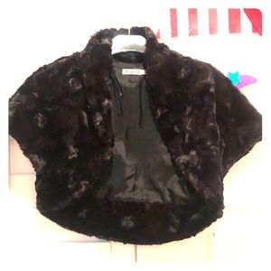 Eliza J faux fur shawl capulet formal shrug